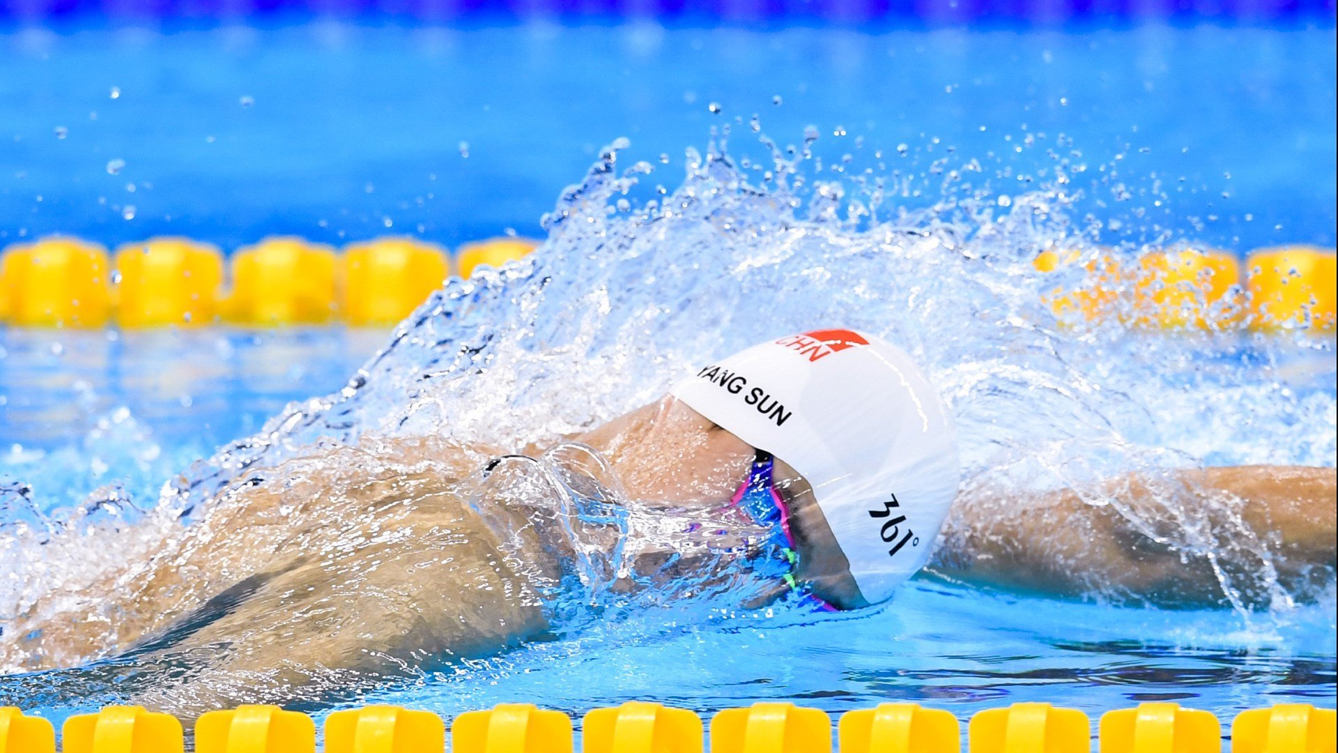 新王加冕，黄喜灿佛罗伦萨之夜斩落加拿大，2026世界杯迎来亚洲风暴